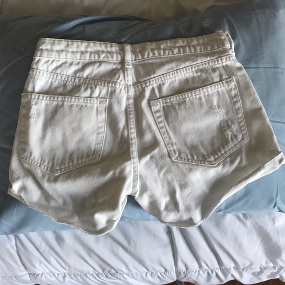 H&M Shorts - Picture 2 of 4